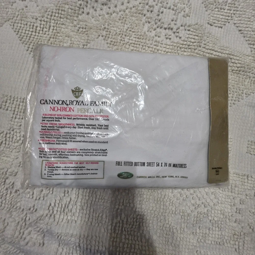 Cannon Royal Family - Full Fitted Sheet - No-Iron Percale - The Stay Fresh Sheet